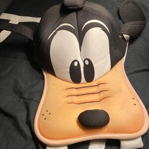 DISNEY Goofy Hat - NEVER WORN- With tags